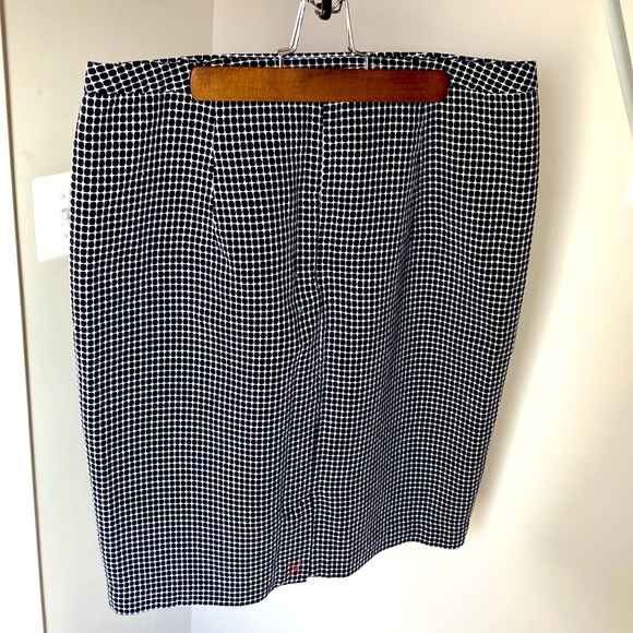 MERONA WOMENS EMBROIDERED PROFESSIONAL WORK PENCIL SKIRT - Picture 2 of 3